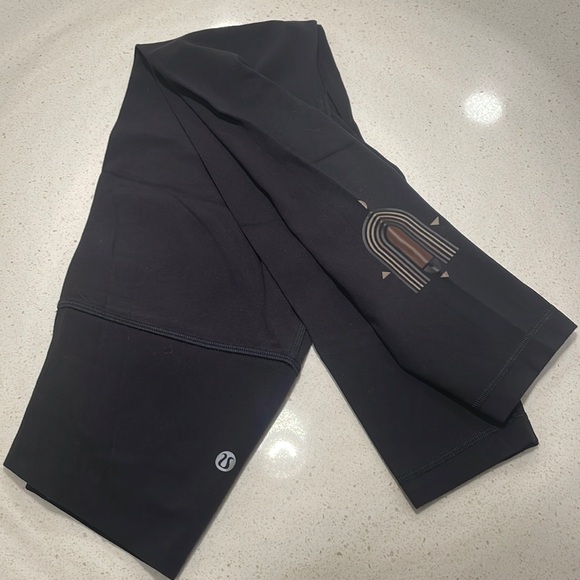 LULULEMON ALIGN™ HIGH-RISE PANT 25" *CHICAGO - Picture 1 of 3